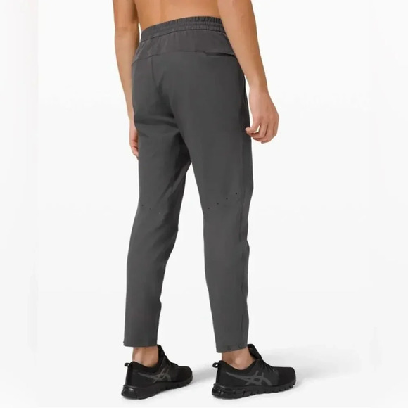 Lululemon Men’s Sz XS License To Train Pant in Graphite Gray - Picture 9 of 9